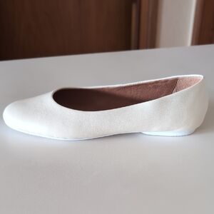 Gentle Souls By Kenneth Cole White Women's Eugene Travel Ballet Flats